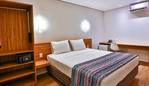 Standard Room, 1 Queen Bed, Non Smoking