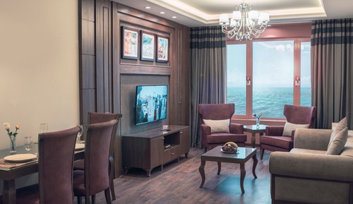 King Suite with Sea View