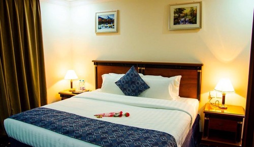 Standard Room, 1 King Bed