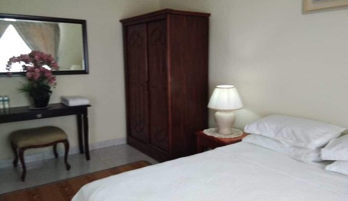 Comfort Condo, 4 Bedrooms, Pool View