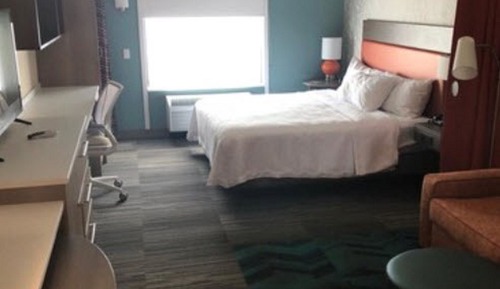Studio, 1 King Bed, Accessible, Bathtub