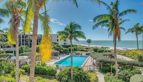 Condo, 2 Bedrooms