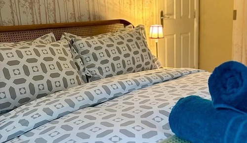 Double Room, River View (Room 4 Moel Hebog)