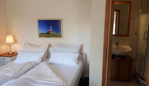 Basic Double Room