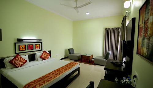 Classic Double Room, 1 Double Bed, Smoking, Private Bathroom