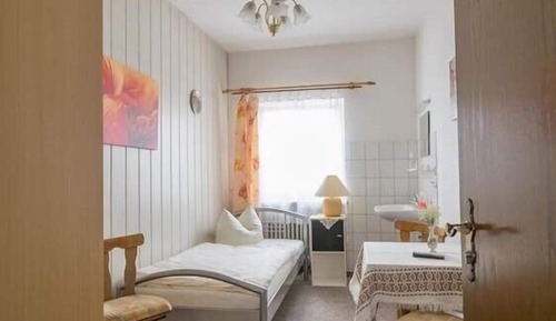 Single Room, Shared Bathroom