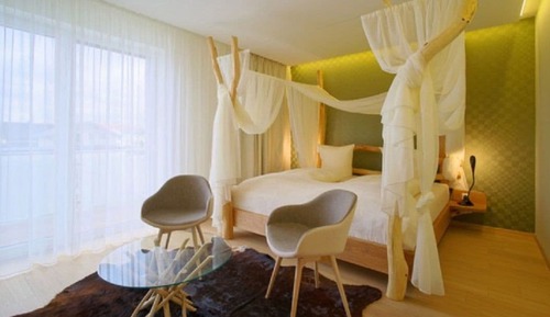 Romantic Double Room, 1 King Bed, Balcony, Garden View