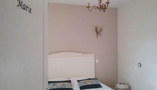 Room (Marie)