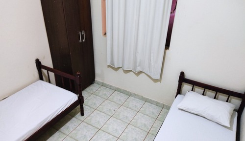 Twin Room, 2 Twin Beds, Shared Bathroom
