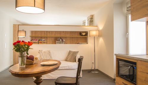 Apartment, Mountain View (Varuna)