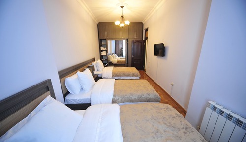Comfort Triple Room, 1 Bedroom, Private Bathroom, Garden View