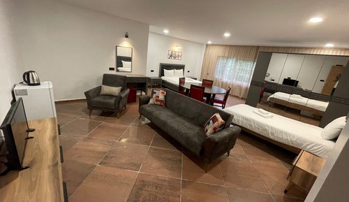 Business Quadruple Room