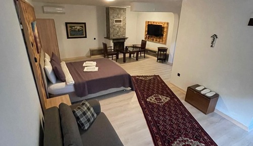Basic Quadruple Room, Non Smoking, Pool View