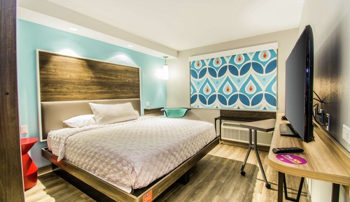 Room, 1 King Bed, Accessible (Hearing)