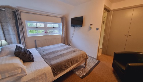 Double Room (Room 9)