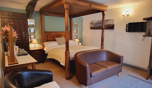 Double Room (Four Poster Bed, Room 3)