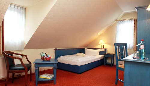 Single Room, Non Smoking (Blumenmaedchen)