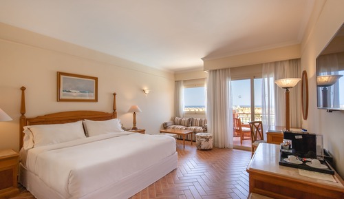 Executive King or Twin Golf, Pool and Sea View