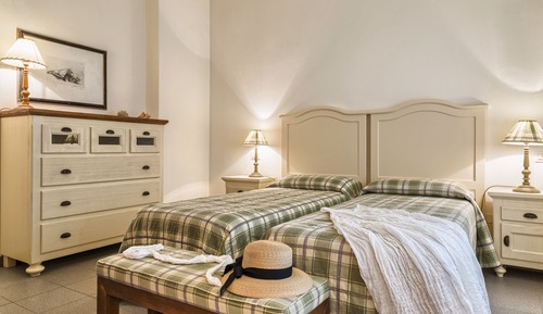 Villa (7 Adults)