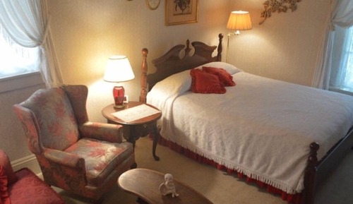Standard Double Room, Ensuite (Ruby)