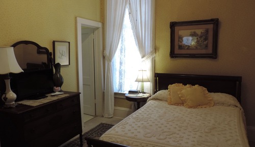 Standard Double Room, Ensuite (Topaz)