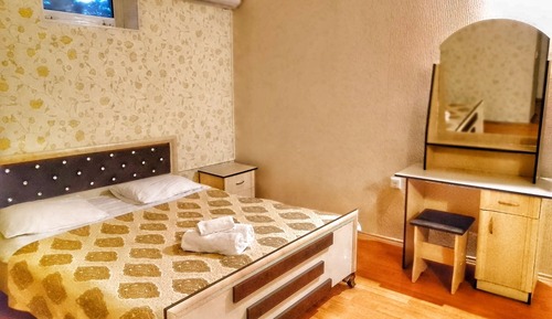 Economy Room