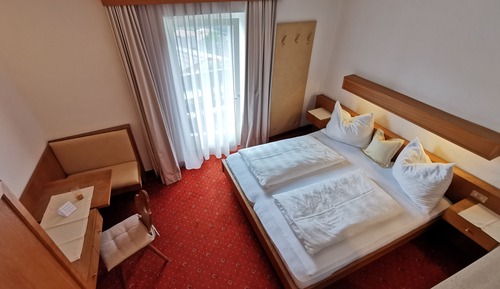 Superior Double Room, 1 Queen Bed, Balcony, Valley View