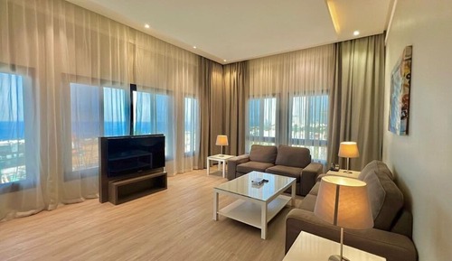 Royal Suite, 2 Bedrooms, Kitchen, Sea View