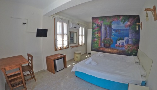 Deluxe Room (Bahceli veya Havuz Manzaralı)