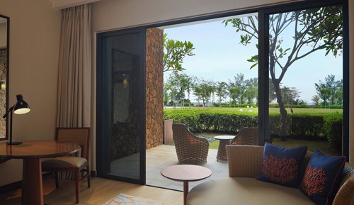 Room, 1 King Bed, Non Smoking, Terrace