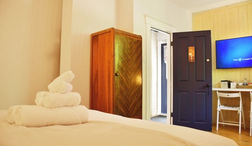 Classic Room, 1 Queen Bed