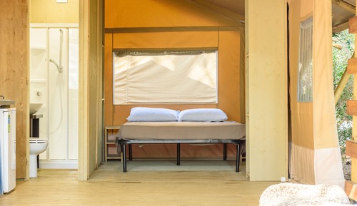 Tent (Country Lodge)
