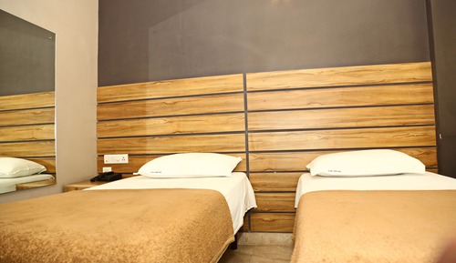 DELUXE NON AC ROOM
