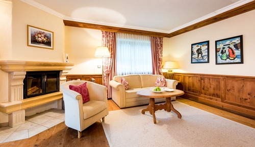 Superior Suite, 1 Bedroom, Hot Tub, Garden Area