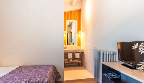 Family Apartment, 2 Bedrooms, Mountain View