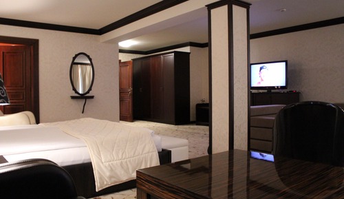 Executive Suite, Mountain View