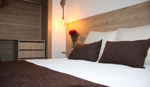 Junior Studio Suite