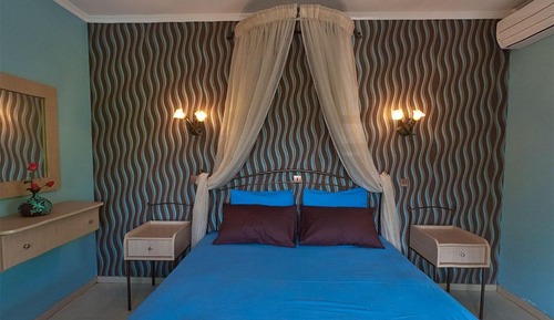 Junior Double Room, 1 Bedroom, Terrace, Partial Sea View