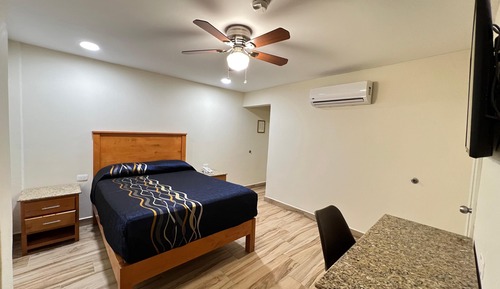 Single Room, 1 Double Bed