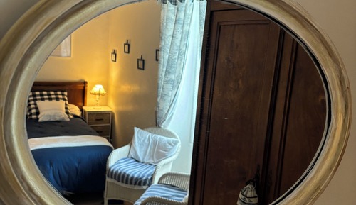 Twin Room (Eglantine)
