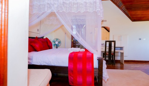 Family Room with Bathtub