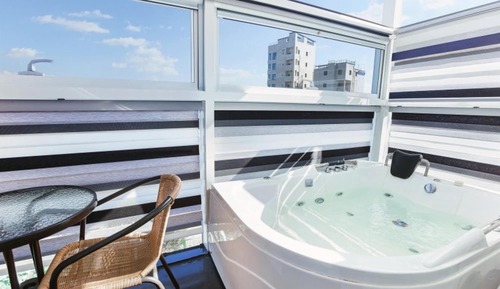 Room (A202 (Couple room/Whirlpool spa))