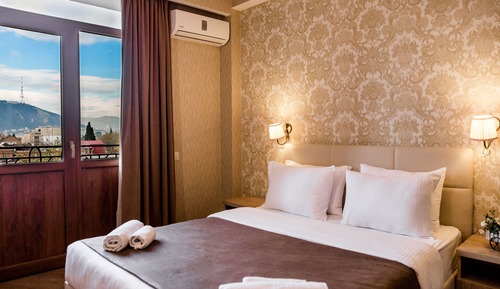 Family Apartment, 3 Bedrooms, Balcony