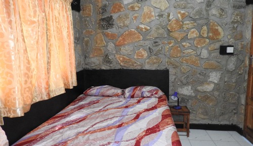 Basic Cottage, Lake View (Zomwe)