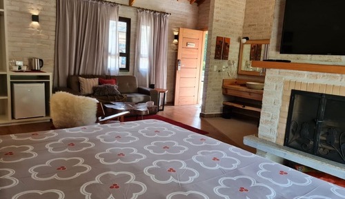 Luxury Double Room, 1 King Bed, Hot Tub, Garden Area