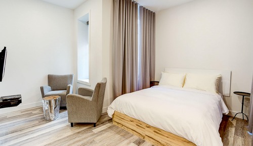 Loft, City View (104)