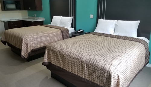 Single Room, 2 Queen Beds, Smoking, Kitchenette