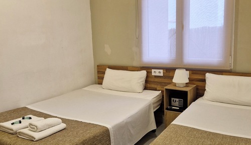 Twin Room, Private Bathroom