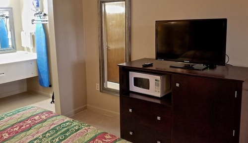 Standard Room, 1 King Bed, Smoking
