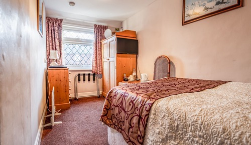 Single Room, Private Bathroom